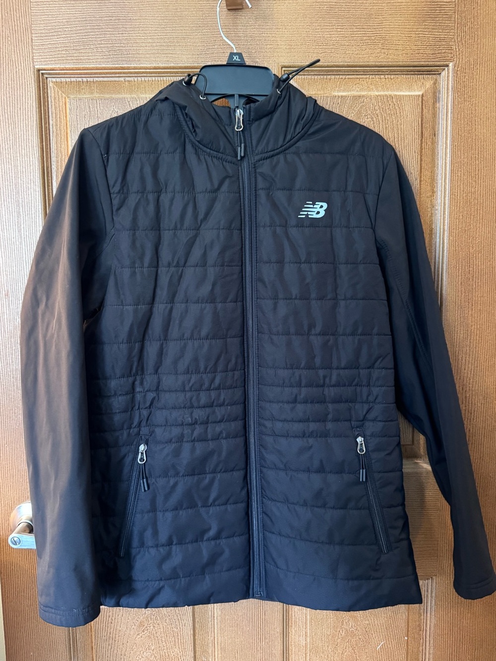 New Balance Women’s Black Quilted Hooded Performance Jacket Size Large